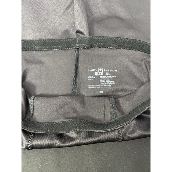 Ruby‎ Ribbon Shape - Picture 4 of 4